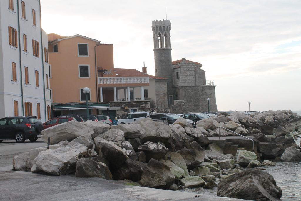 Piran Punta Beach Apartment Екстериор снимка